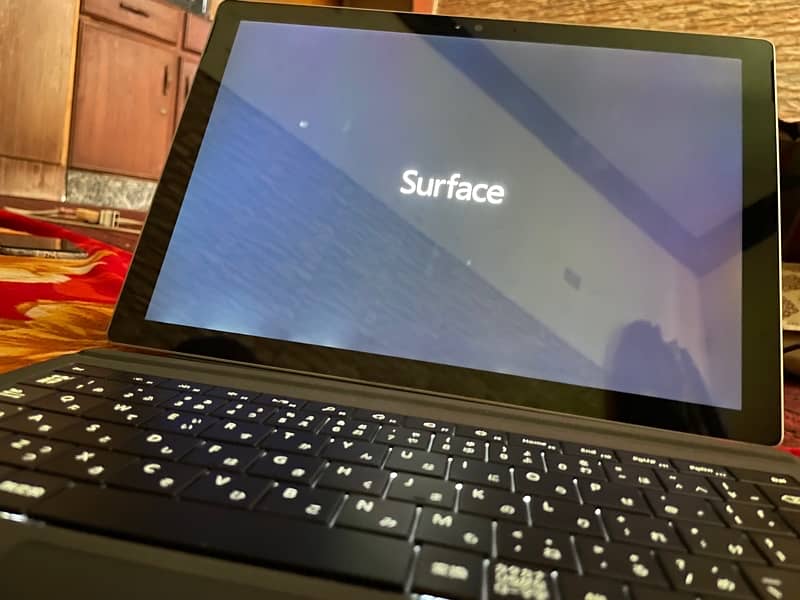 Microsoft surface pro 4 i5 6th generation 4