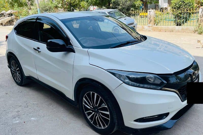 Honda Vezel RS 2016 reg 2022 karachi 2