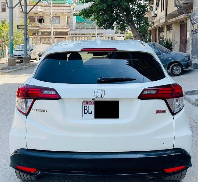 Honda Vezel RS 2016 reg 2022 karachi 5