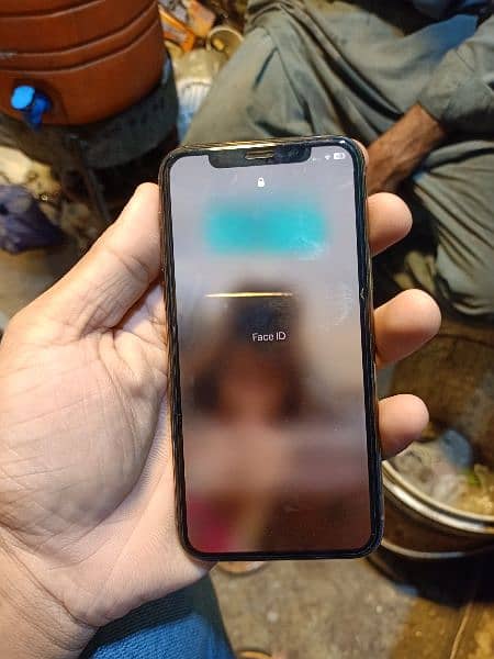 iphone 11 pro 256 gb non pta fu btrry health 79% all ok water pack 1