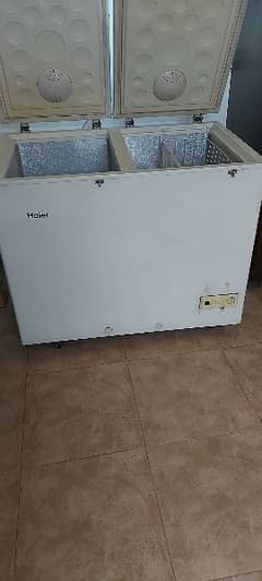 CHEST FREEZER HIER -SLIGHTLY USED