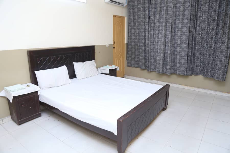 Ideal Rooms Available For Rent Iqbal towan 17