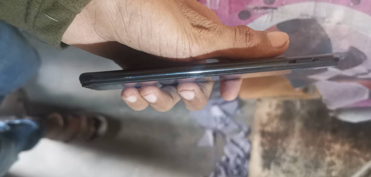 Vivo y81s 6gbram\128gbrom black color 2