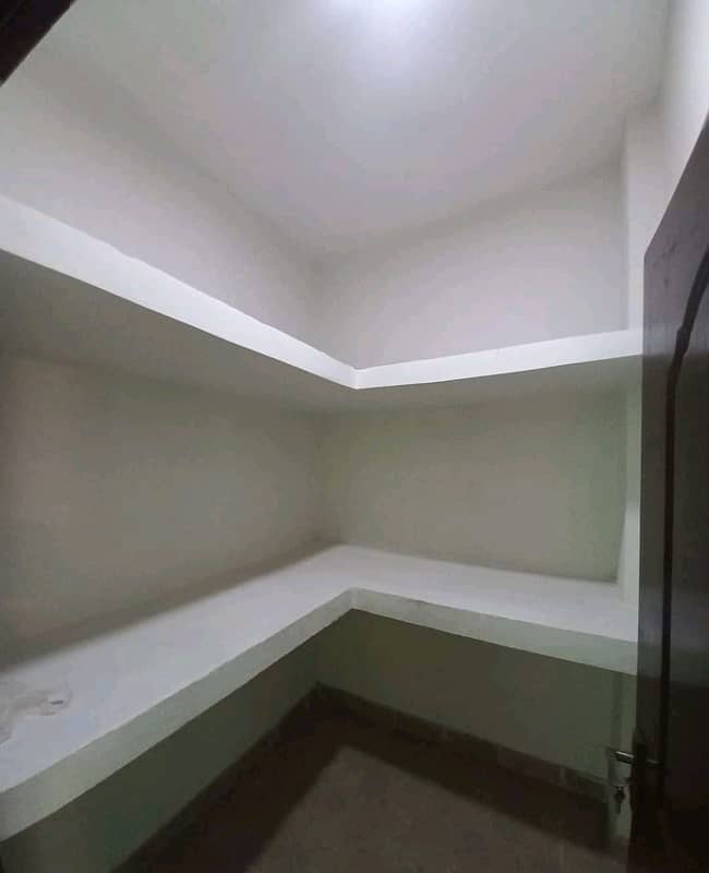 Ground Floor 3 Bed Apt Available for rent in Askari 11 Lahore 7