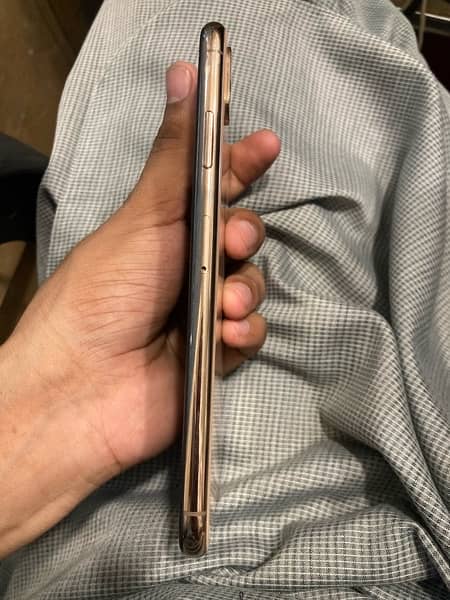 iPhone XS Max 256gb PTA approved urgent sale 2