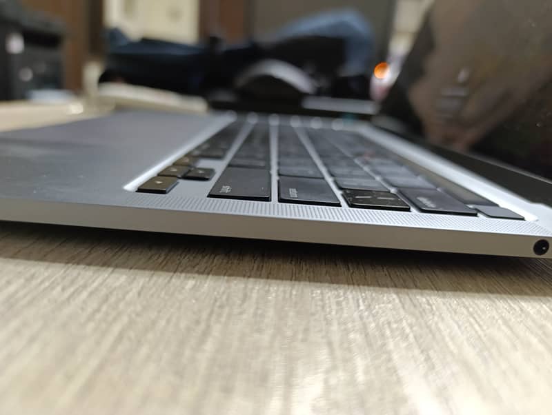 MacBook Pro M2 13-inch 2023 For Sale 4