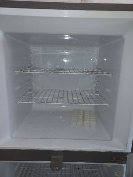 10 by 10 condition fridge 1