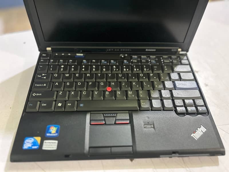 Toshiba Laptop 9