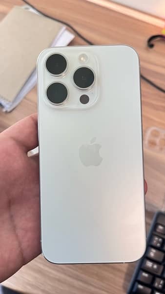 Iphone 15 Pro (256GB) 3