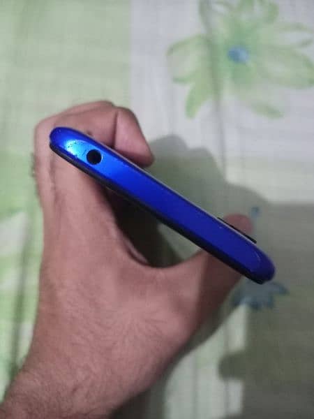 xiaomi redmi 9a 2gb 32gb is for sale. 4