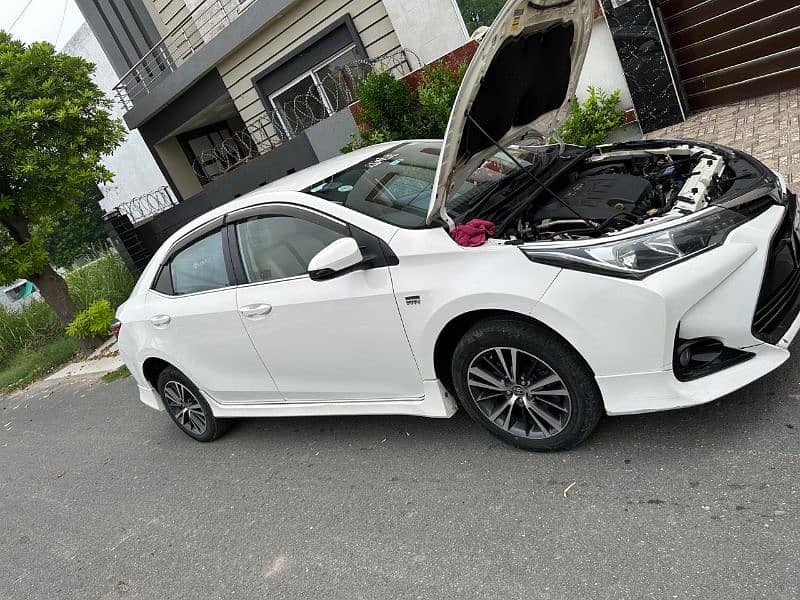 Toyota Corolla Altis 2019 1