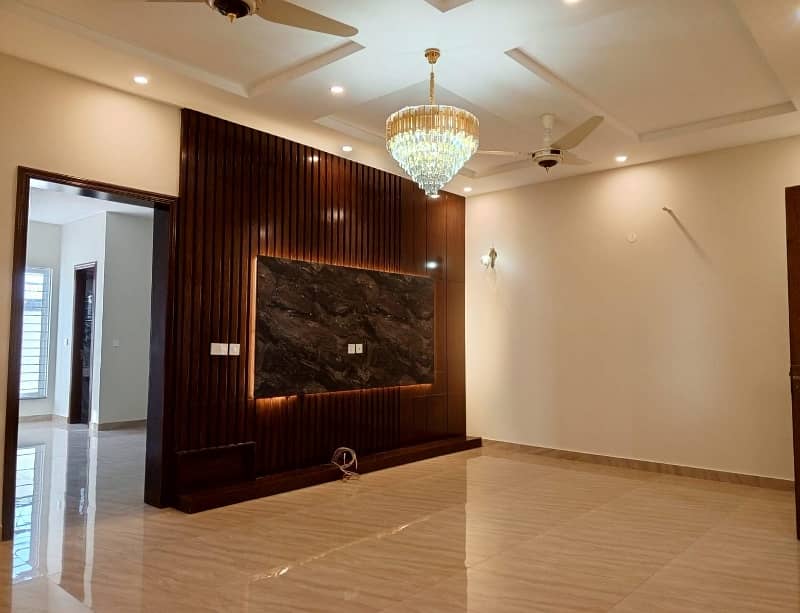 14 Marla Upper Portion For rent In E-11/1 Islamabad 3