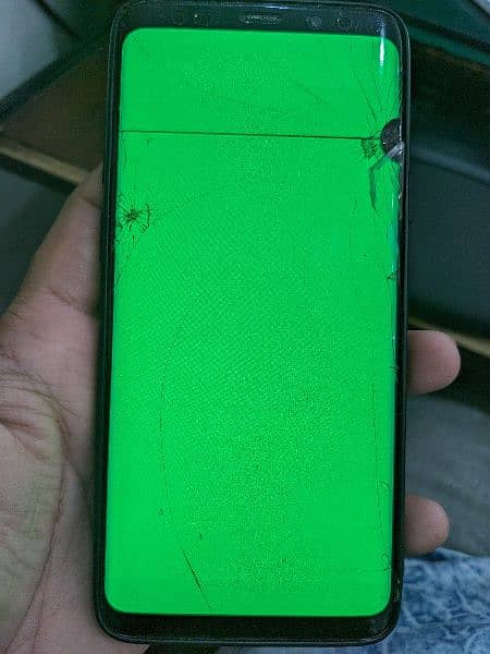 Samsung S9+ PTA , working ok but LCD crack and back 5