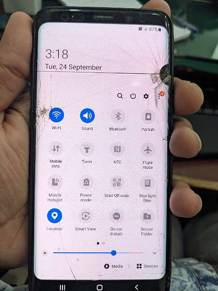 Samsung S9+ PTA , working ok but LCD crack and back 8