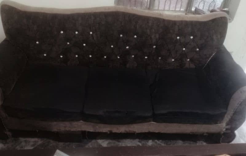 Sofa set ( 1 ,2 , 3 seater) complete with cover ( sharrd) for sale 4