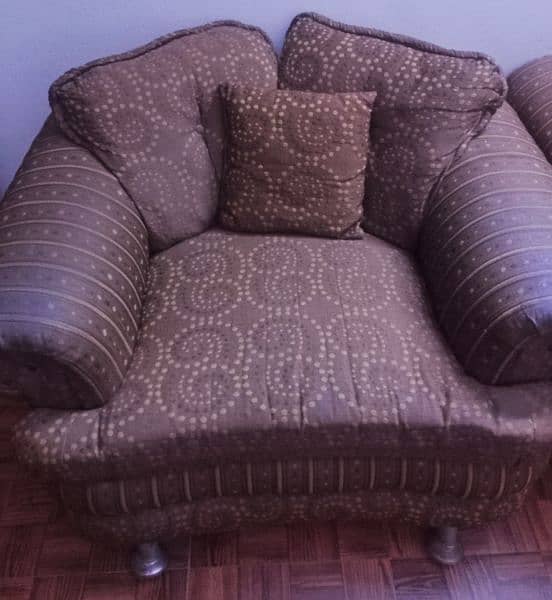 Sofa Set 7 Seater In Best Condition 2