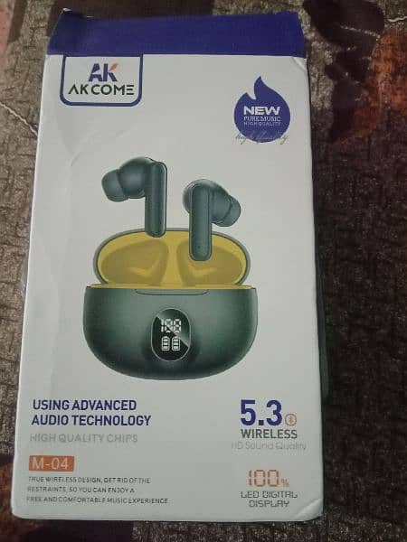 AKCOM wireless earbuds 0