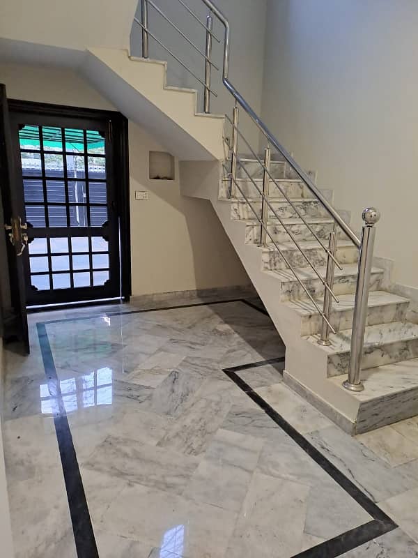 1 kanal independent house for rent near ucp road lahore. 1