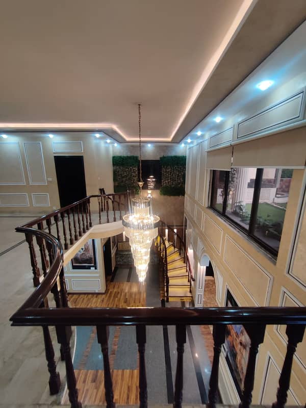 10 Marla Spanish house for sale in dha phase 8 ex parkview 34