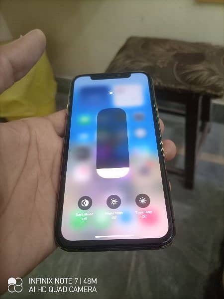 iphone 11 pro /256Gb/ 86% health 4