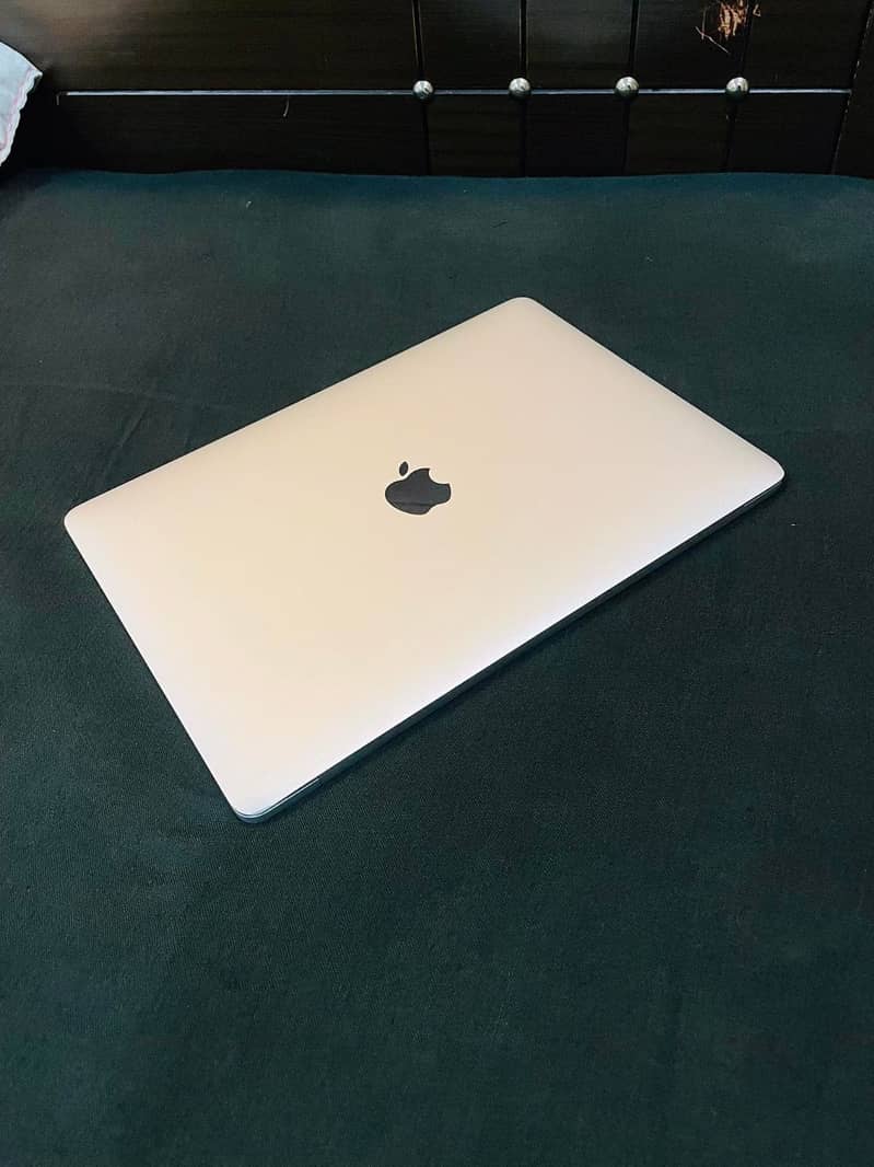 MacBook Pro 2017 16GB Ram 256GB SSD 13.3" Good Condition 2