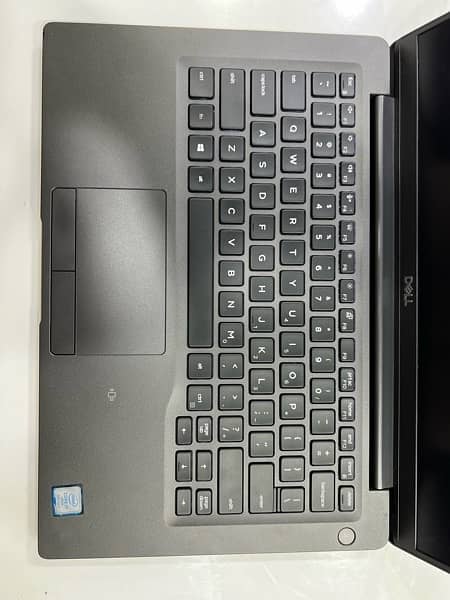 DELL LATITUDE 7400 1