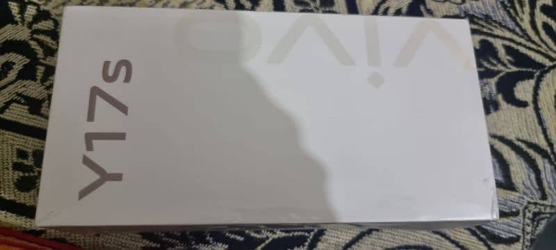 vivo y17s 10/10 condition available 4