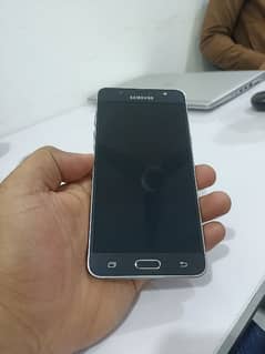 Urgent Sale Samsung Galaxy J7 (2016) 0