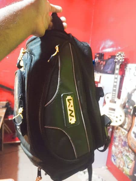 Motorbike bag with magnets 2