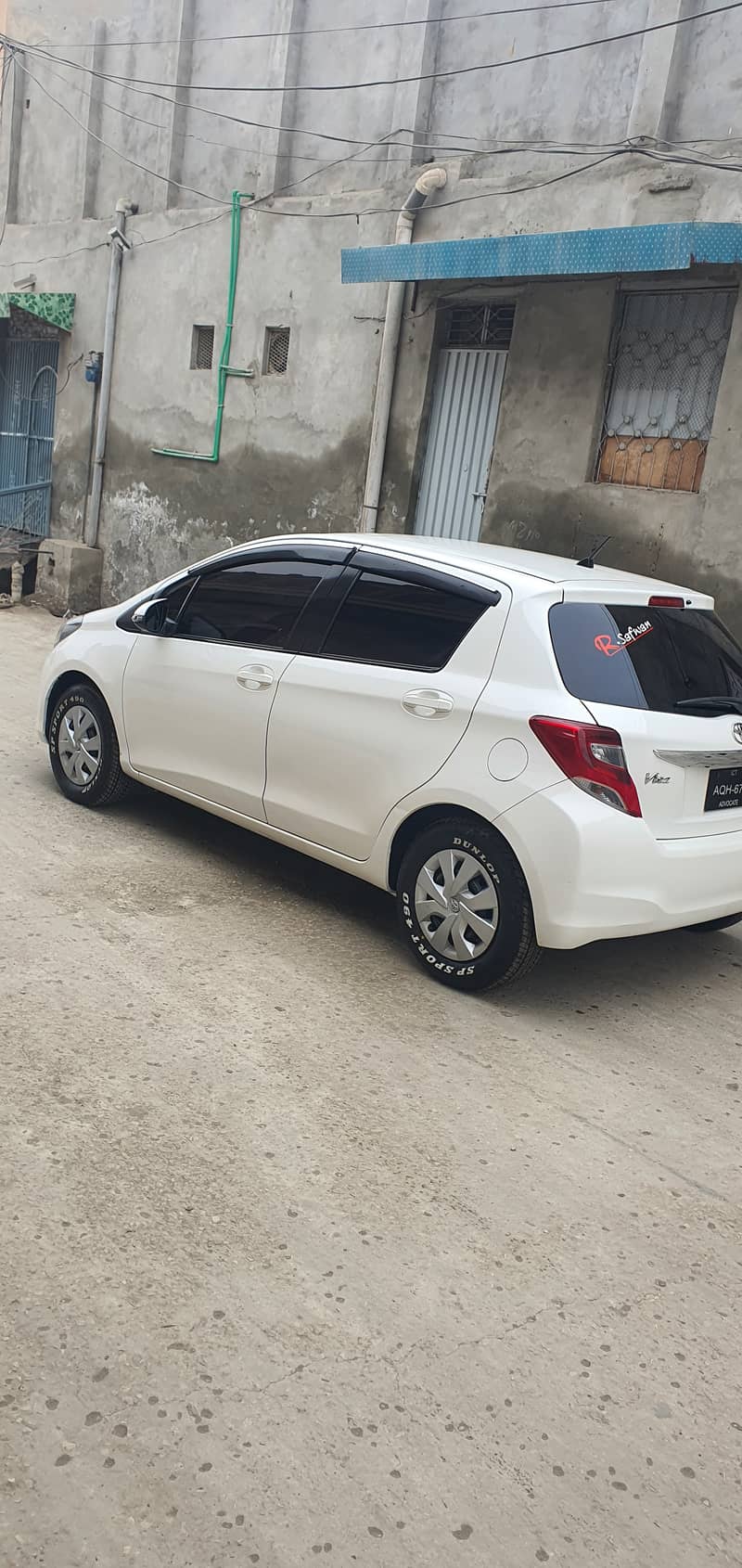 Toyota Vitz 2015 3