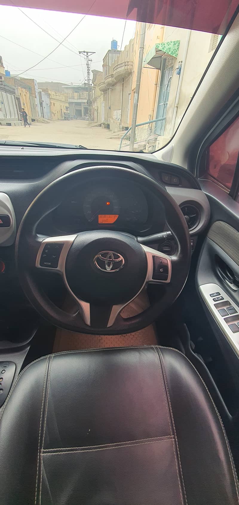 Toyota Vitz 2015 6