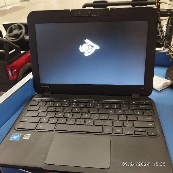 chrome book N22 8