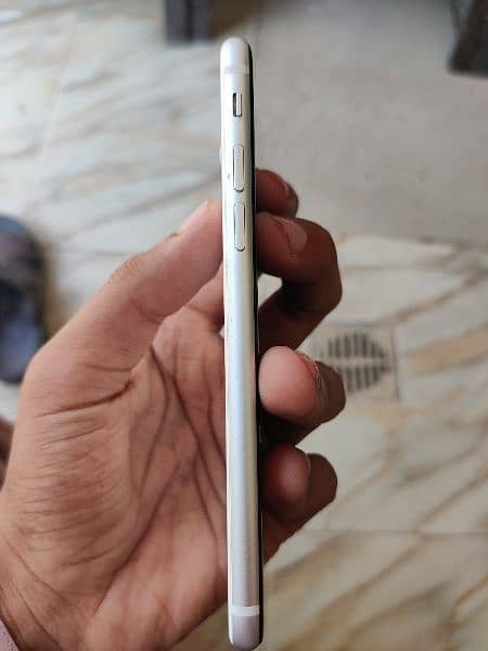 iphone SE 2020 64 gb non pta jv 5