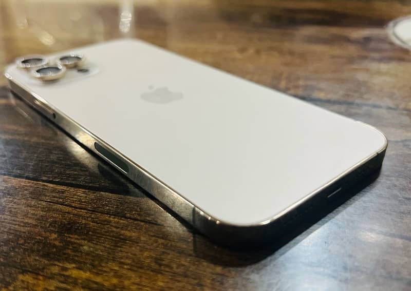 iPhone 12 Pro Max 256 GB Gold 1