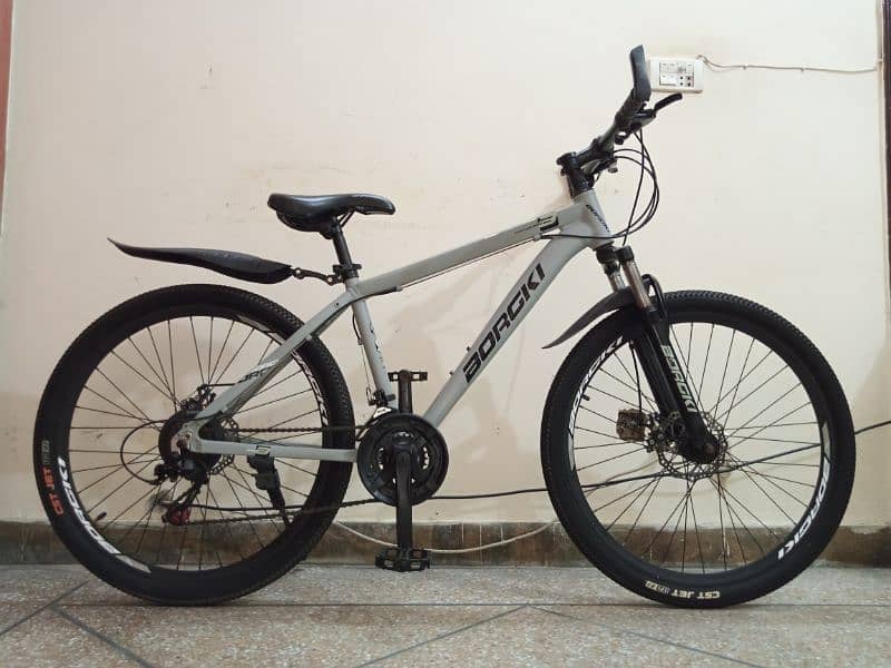 26 INCH IMPORTED GEAR CYCLE 1 MONTH USED URGENT SALE 03265153155 0