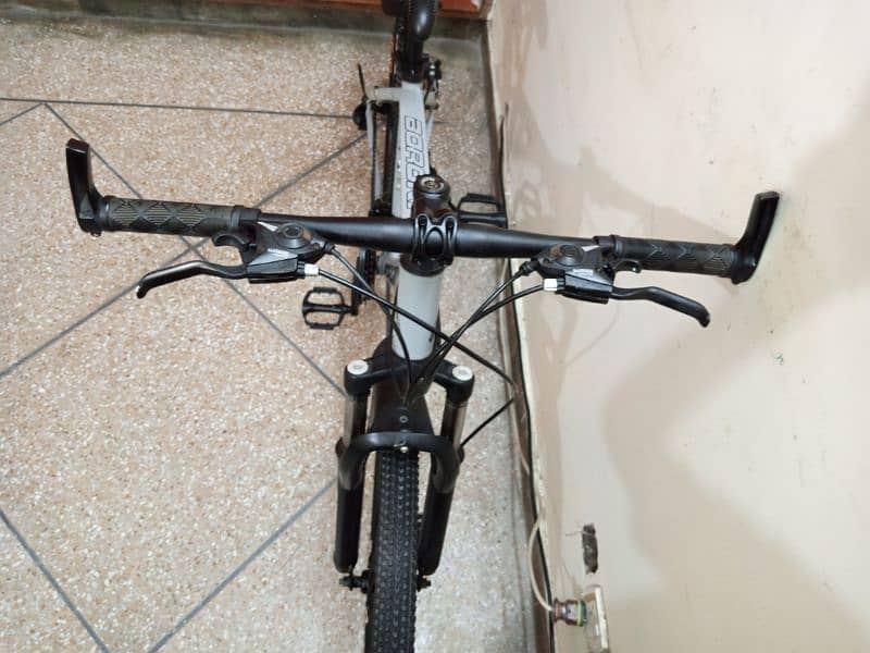 26 INCH IMPORTED GEAR CYCLE 1 MONTH USED URGENT SALE 03265153155 13