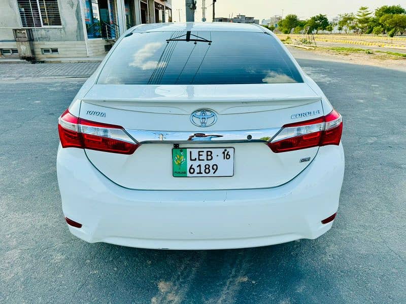 Toyota Corolla GLI 2016 ginian look like a good condition. 6