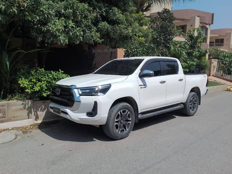 Toyota Hilux 2022 4