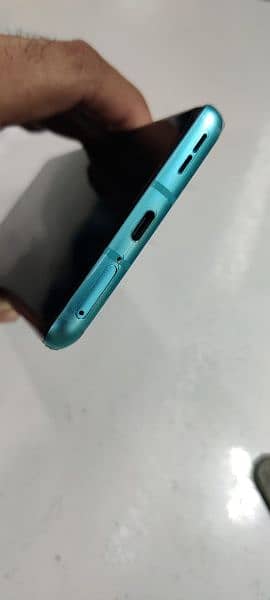 one plus 8pro 12/256  10/10 condition 2