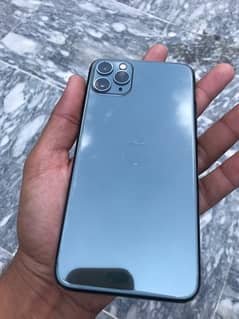 iPhone 11 Pro Max ( Almost New )