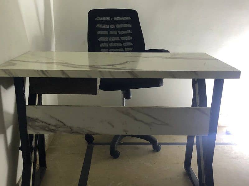 Marble  coted table and office chair 4