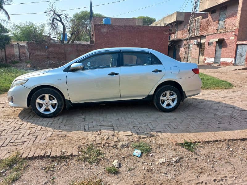 Toyota Corolla XLI 2010/2011 13