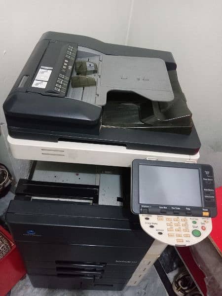 Bizhub 552 Photocopy Machine 1