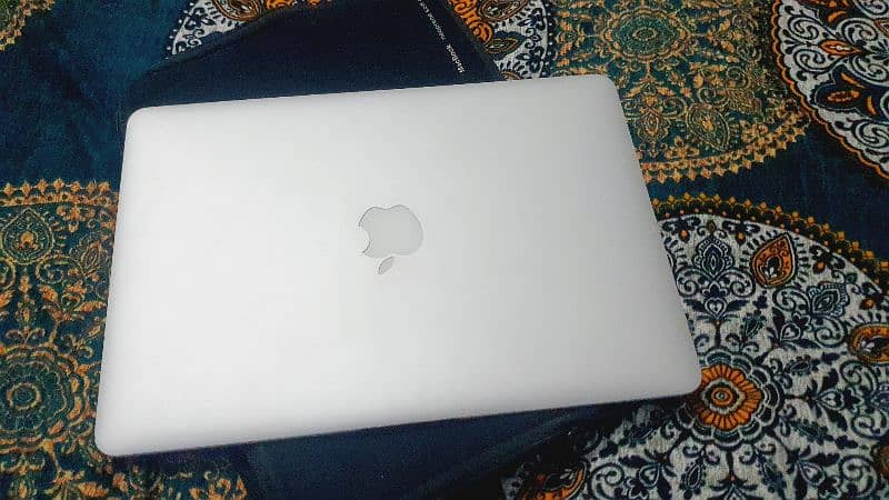 MacBook Air 2013 A1466 Model 8GB Ram And 256GB Ssd With Dual boot 2