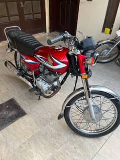 Honda CG 125 2015 Brand new home used bike 0