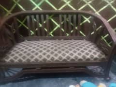 sofa set for urgent sale 0