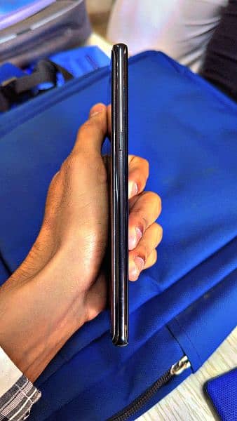 Samsung Galaxy Note 8 6/256 with fast charger condition 9/10 7