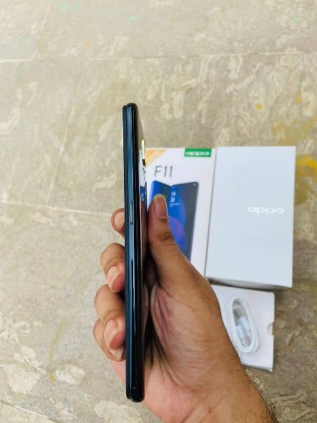 Oppo F11 8 GB Ram 256 memory 2