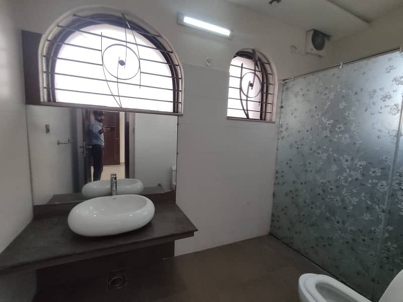 upper portion corner house for rent 2