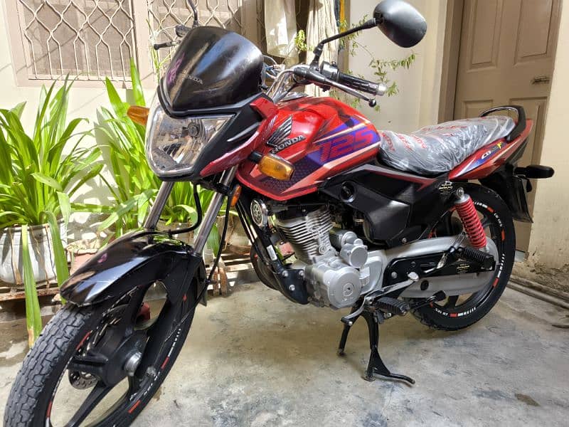 Honda CB125F 10